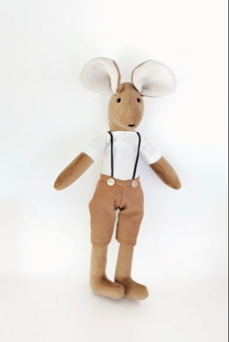 Little Chestnut Mouse