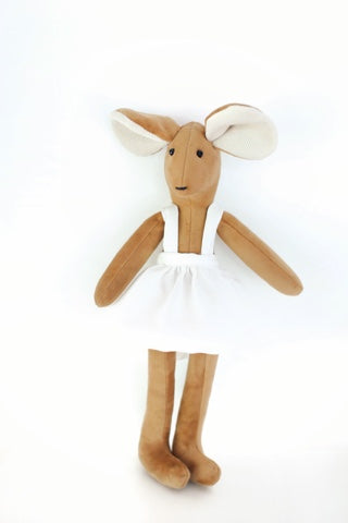 Little Chestnut Mouse